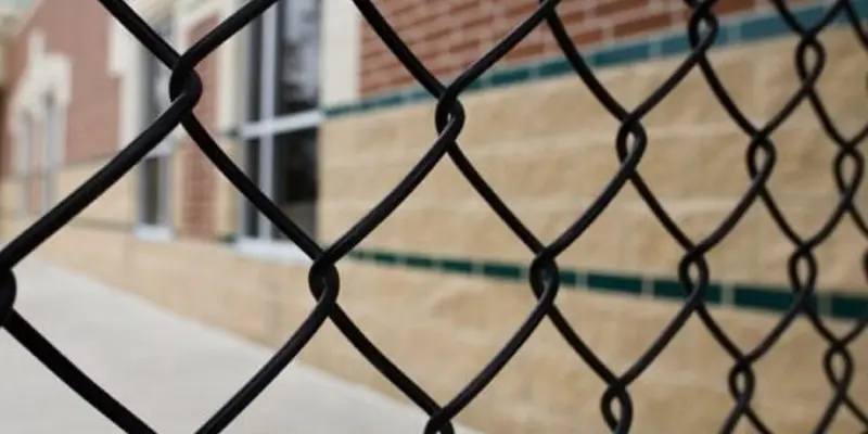 Benefits of having fencing at your school